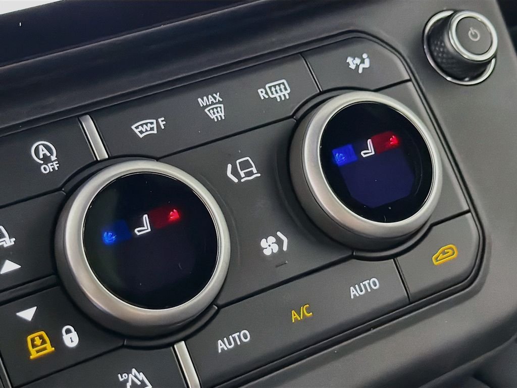 New 2026 Fuji White Land Rover X-Dynamic SE image 21
