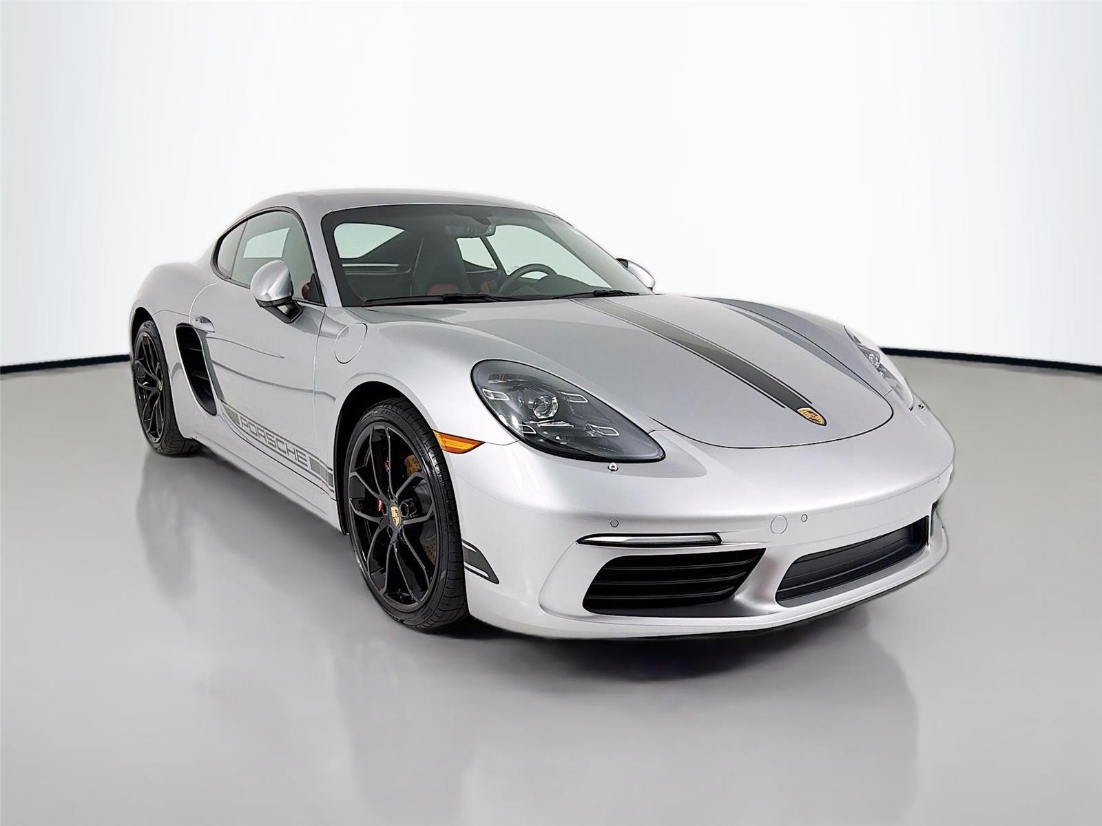 Used 2024 GT Silver Metallic Porsche Style Edition image 27