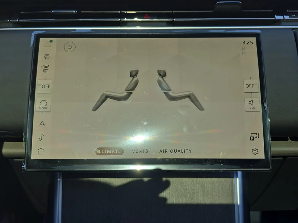 New 2026 Flux Silver Ultra Mettalic Gloss LAND ROVER SV Signature Suite image 24