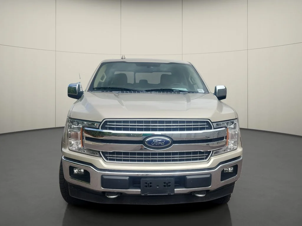 Used 2018 Silver Ford Lariat image 2