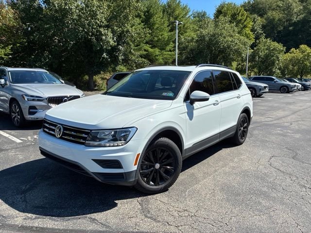 Used 2019 White Volkswagen 2.0T SE image 1