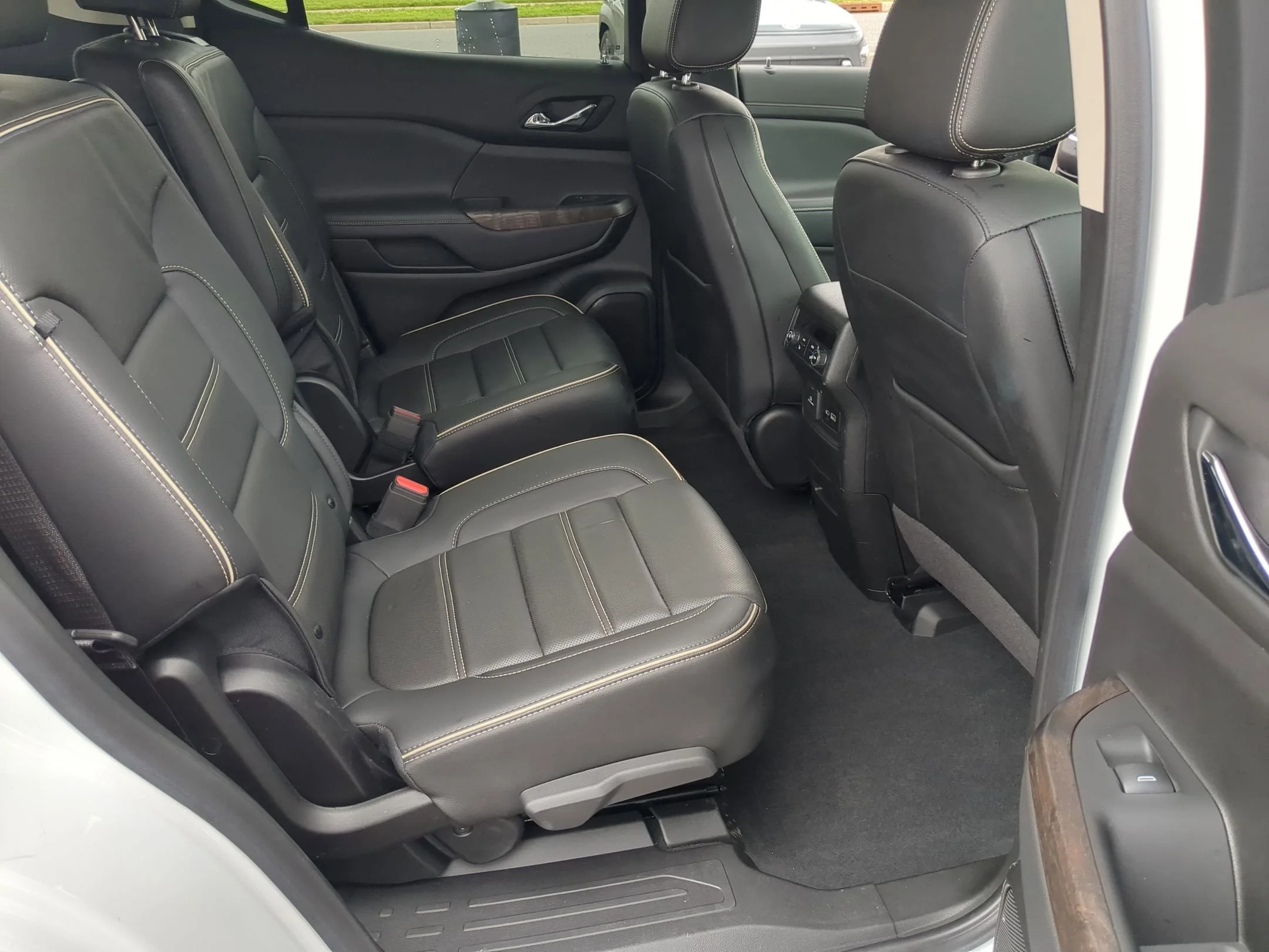 Used 2023 Summit White GMC Denali image 26