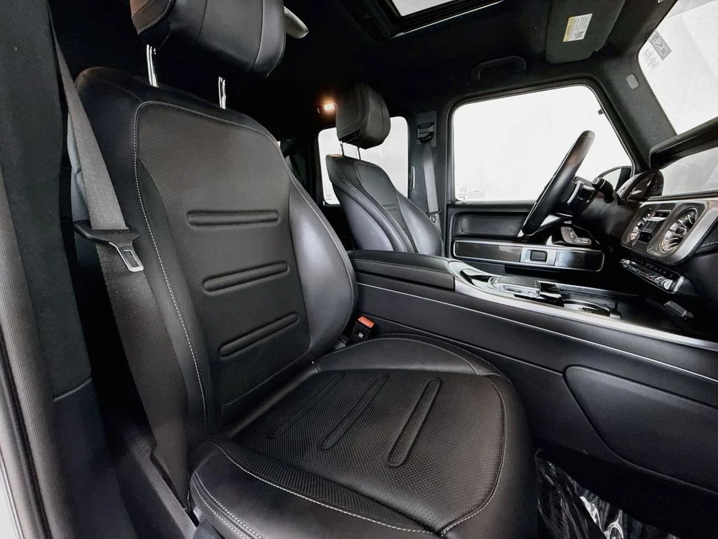 Used 2025 White Mercedes-Benz G 550 image 29