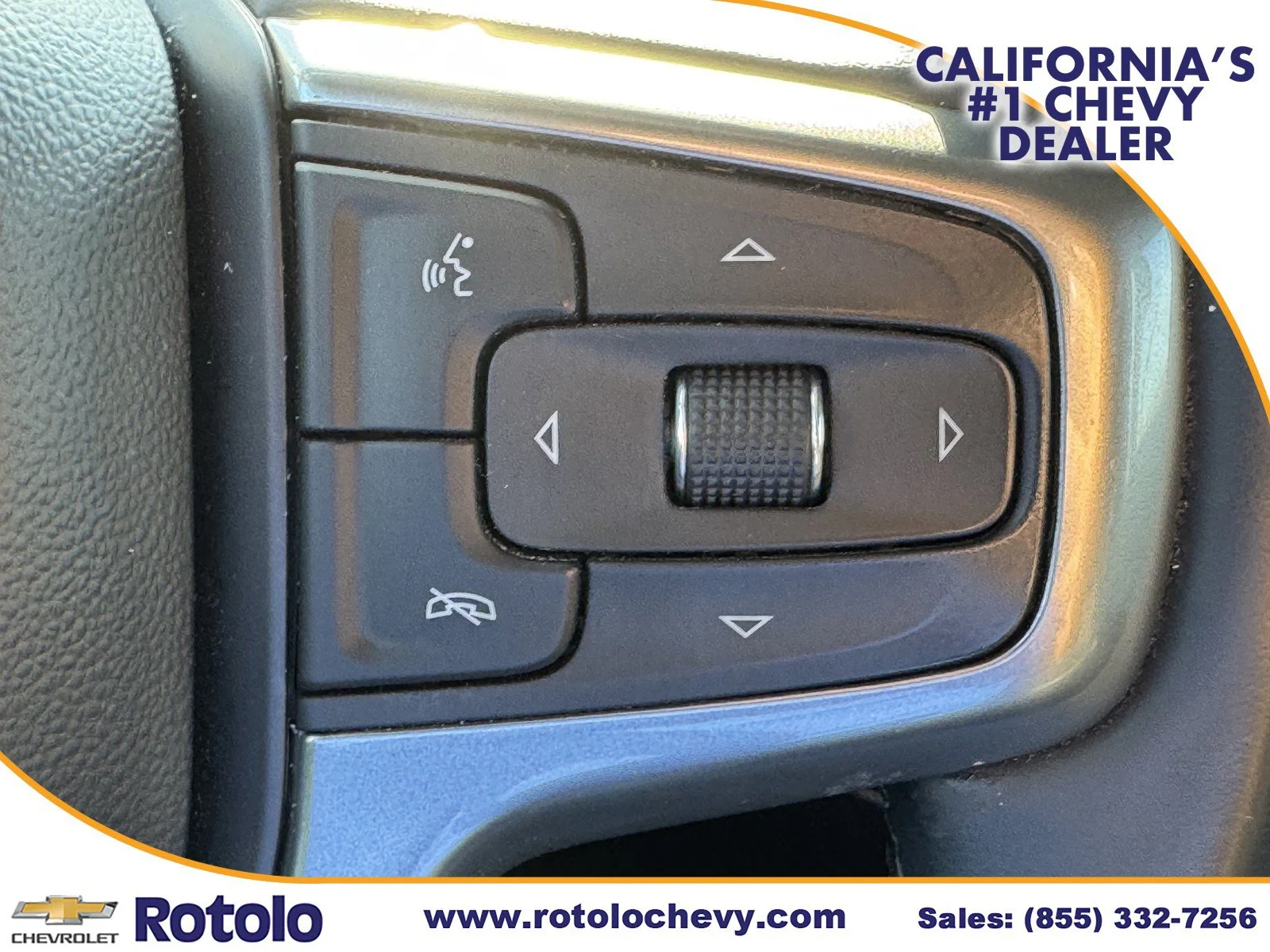 Used 2025 Summit White Chevrolet LT image 23