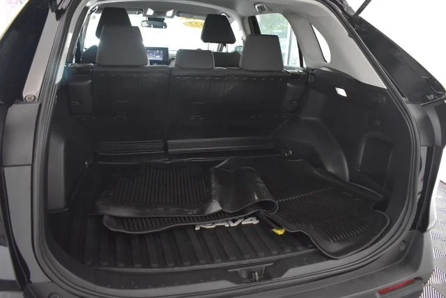 Used 2022 Black Toyota XLE image 19