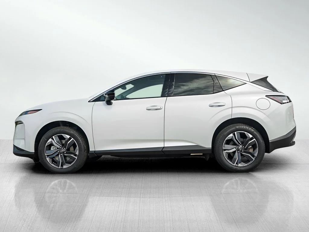New 2026 Everest White Pearl TriCoat Nissan SL image 4