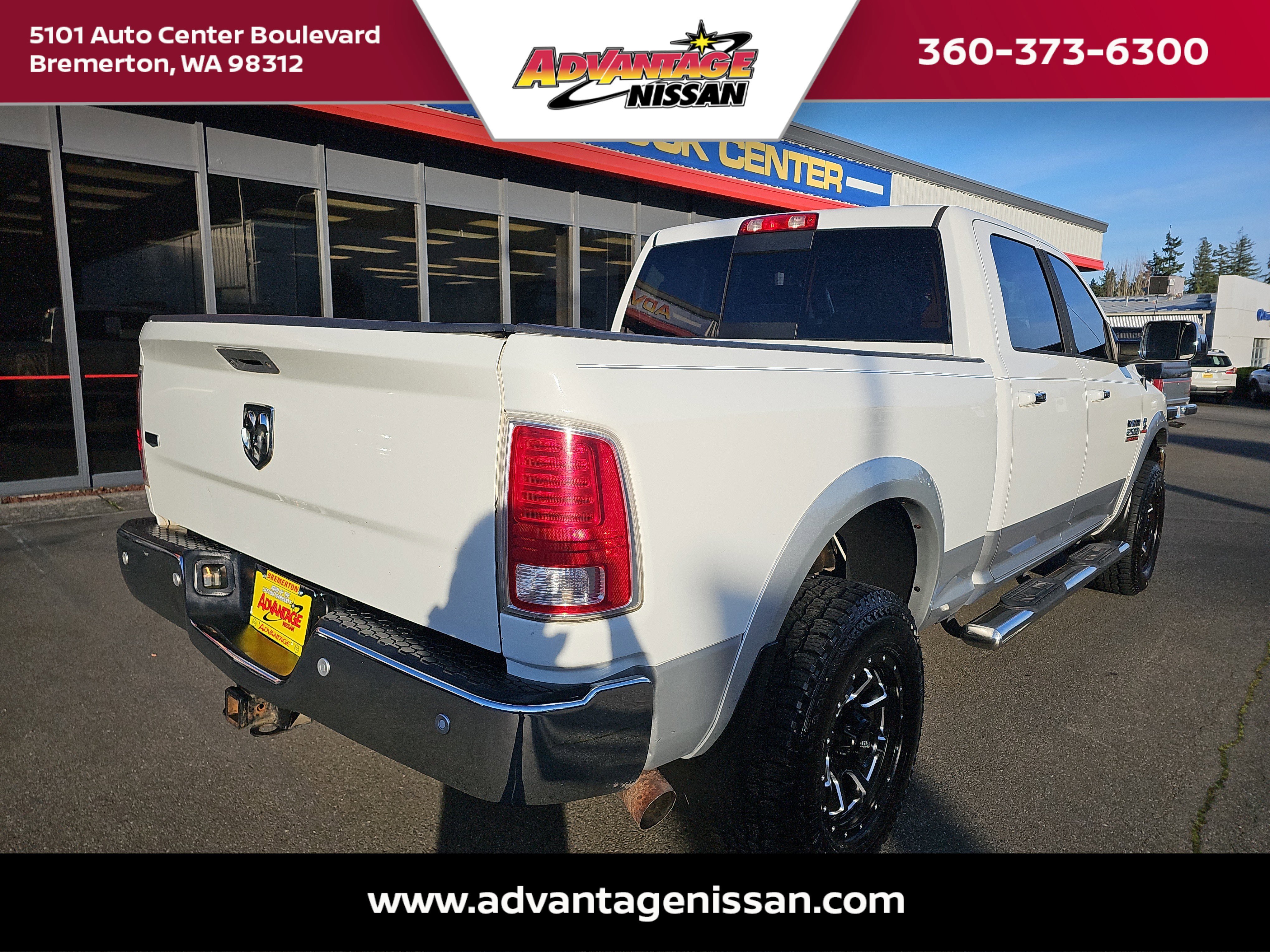 Used 2016 Bright White Clearcoat Ram Laramie image 5