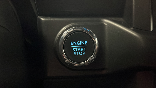 Used 2024 Agate Black Metallic Ford XLT image 34