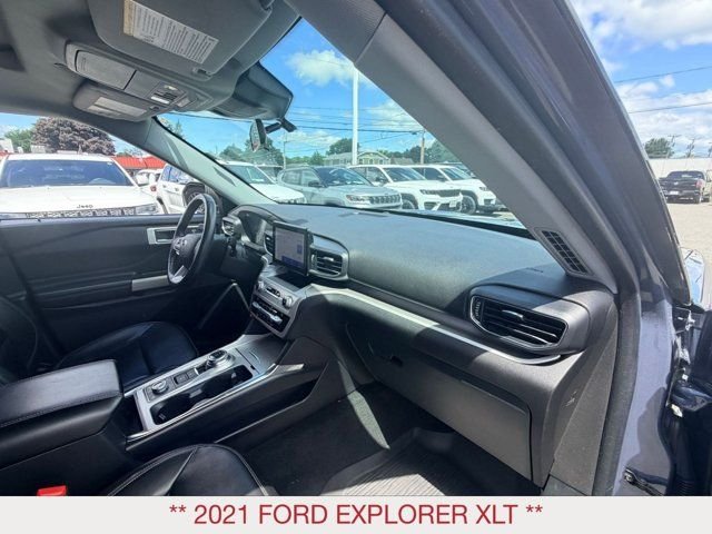 Used 2021 Blue Ford XLT image 9