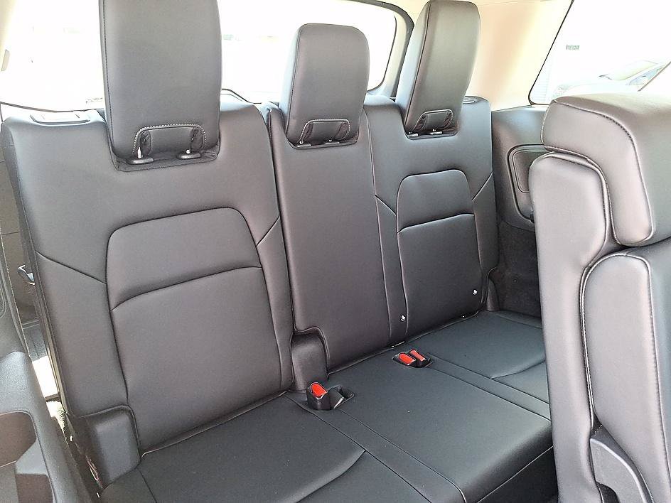Used 2025 Gun Metallic Nissan Platinum image 23