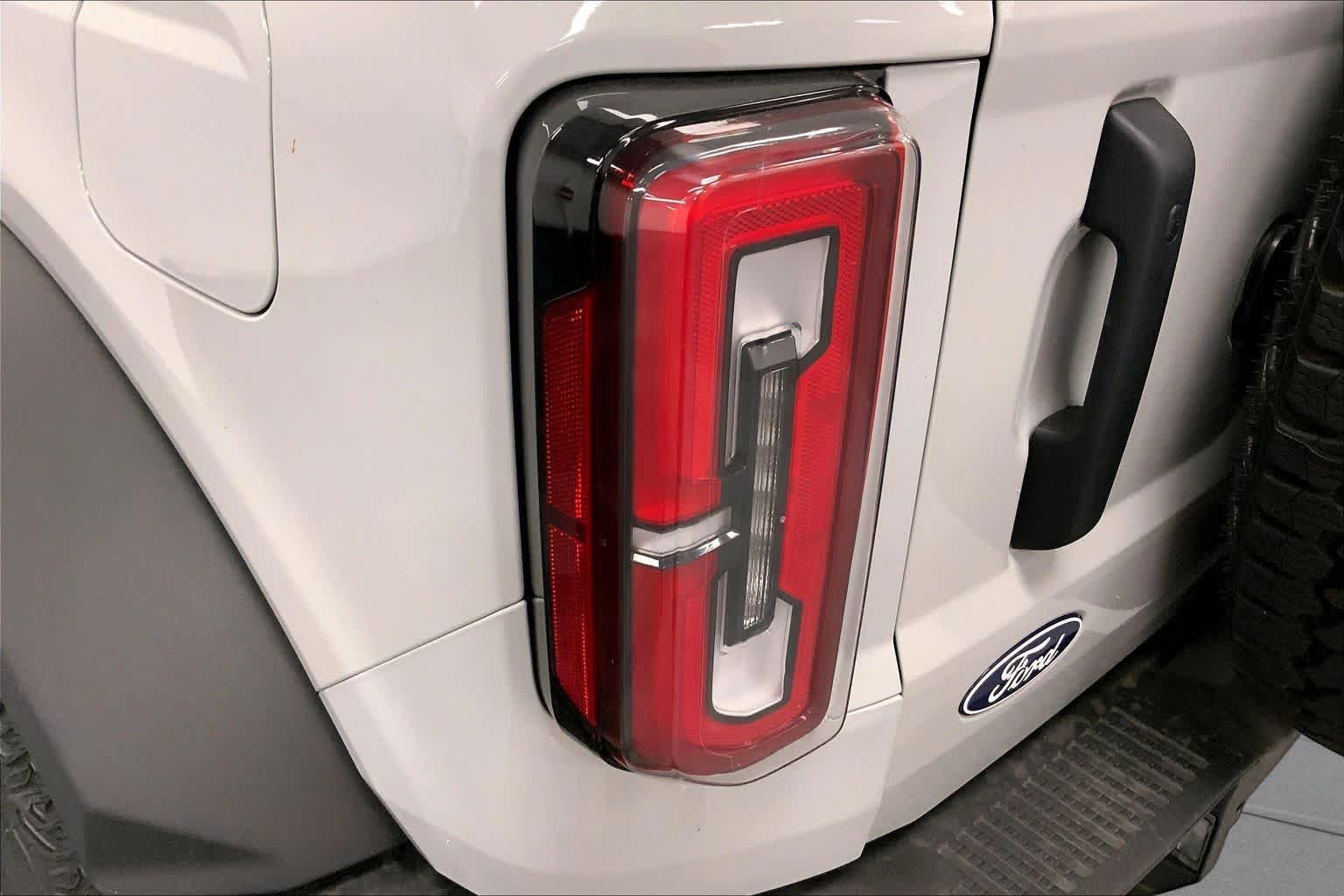 New 2026 Avalanche Gray Ford Badlands® image 14