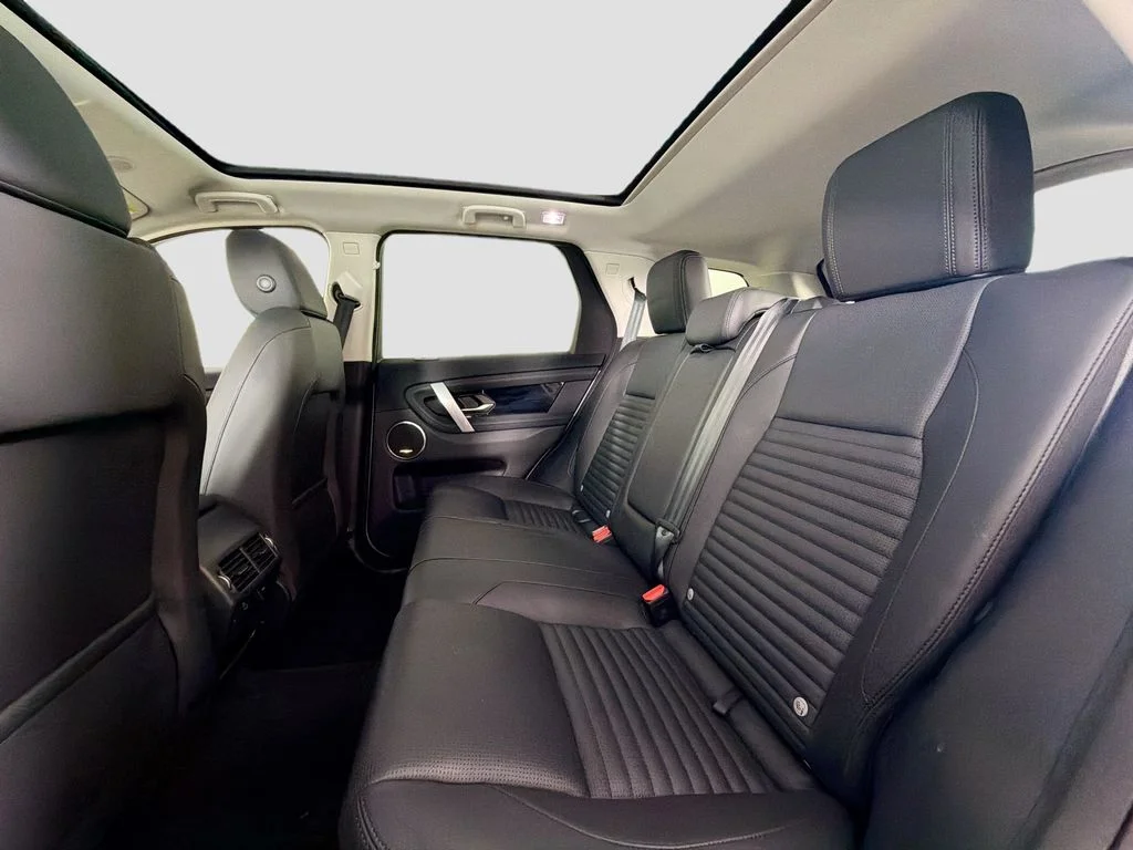 Used 2025 White Land Rover S image 26