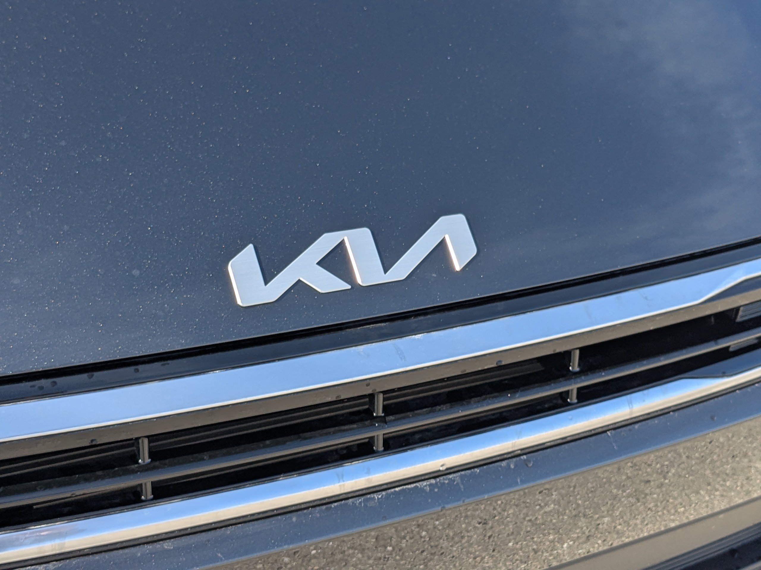 New 2025 Interstellar Gray Kia EX image 11