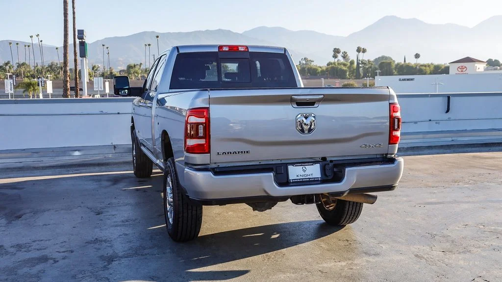 Used 2024 Silver Ram Laramie image 7