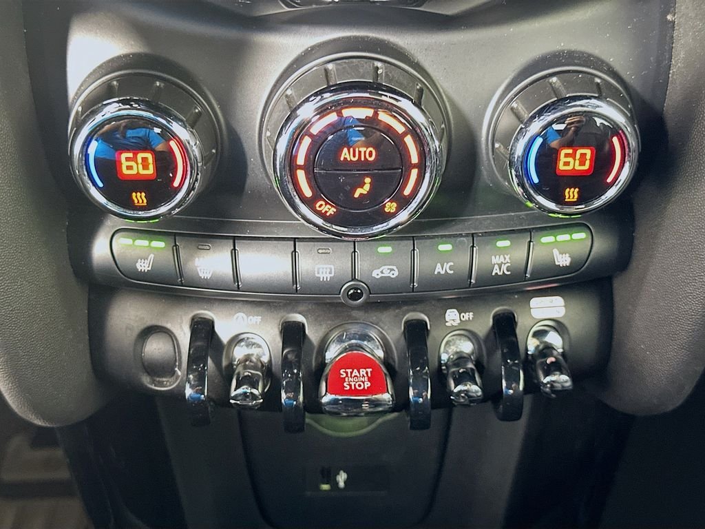 Used 2020 Blue MINI Signature image 15