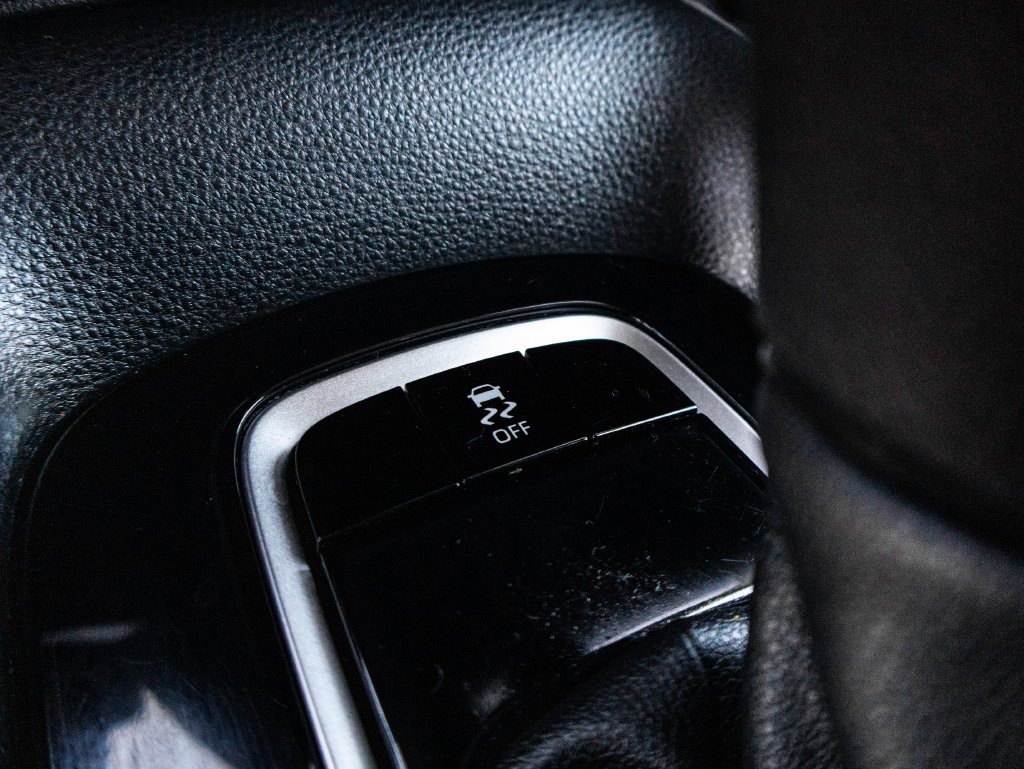 Used 2024  Toyota LE image 23