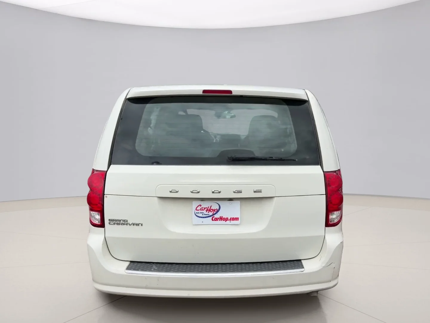 Used 2013 White Dodge SE image 4