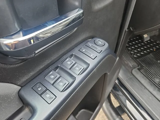 Used 2019 ONYX BLACK GMC 4WD Double Cab image 12