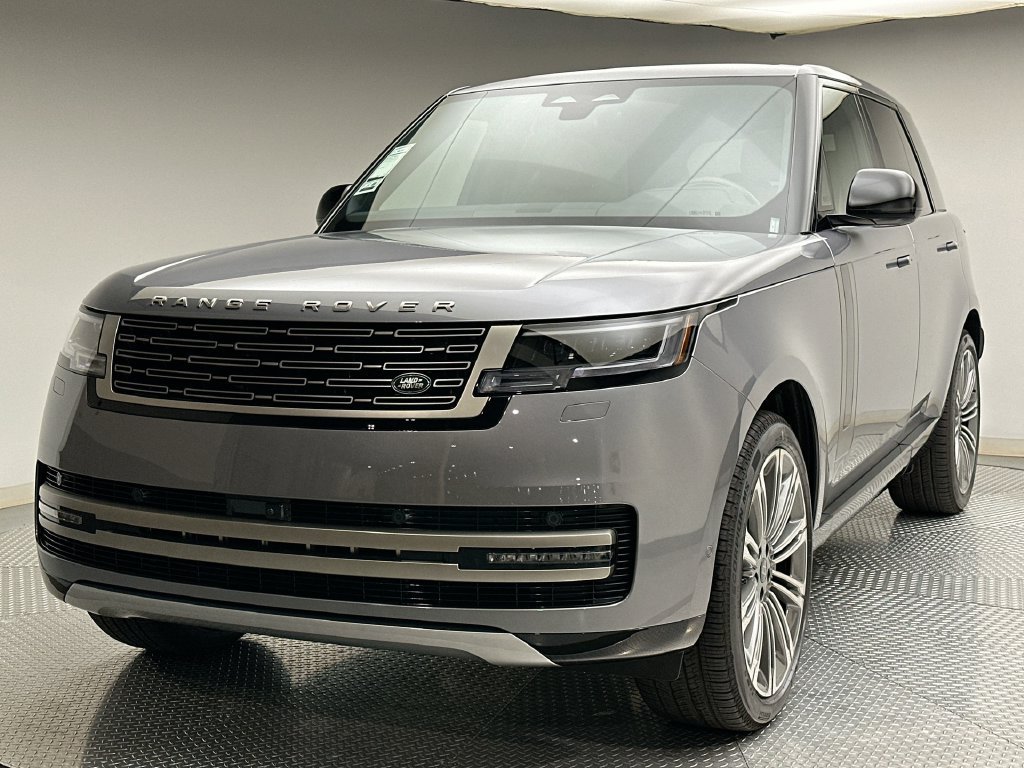 New 2027 Eiger Grey Metallic Land Rover SE image 1