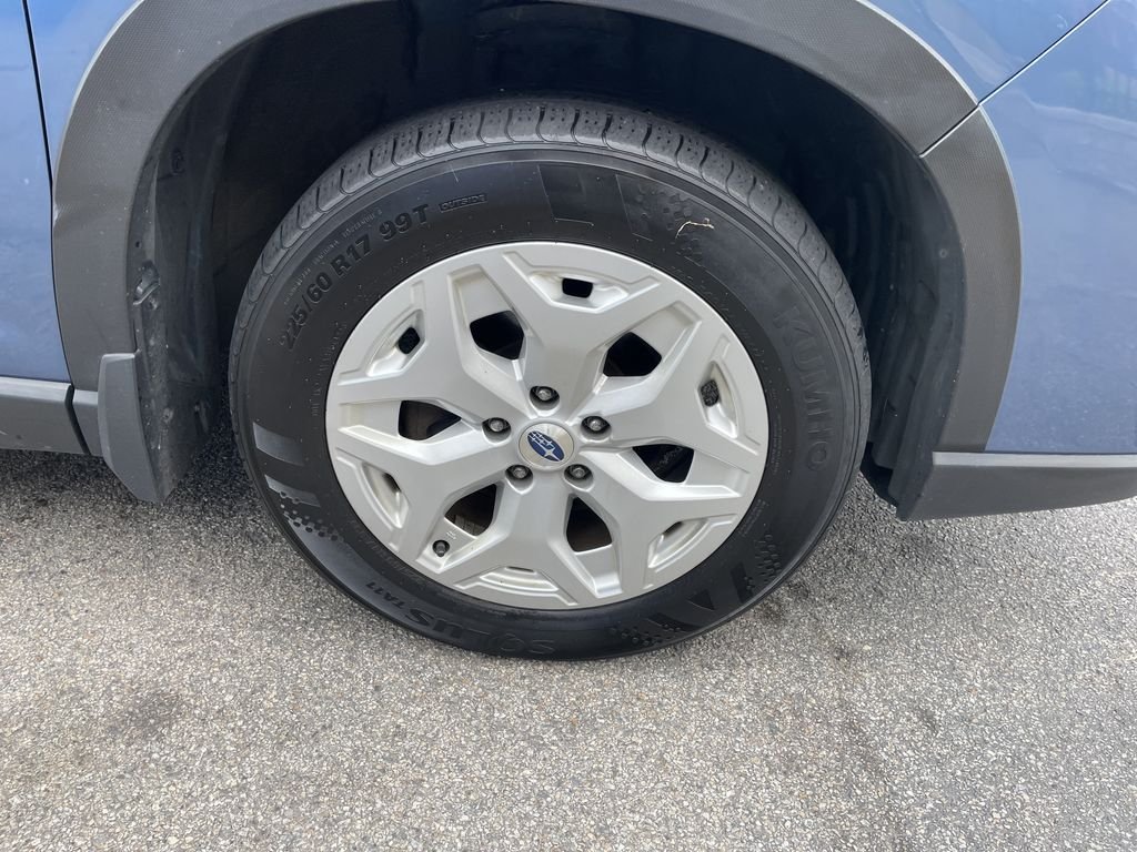 Used 2019 Blue Subaru Base image 5