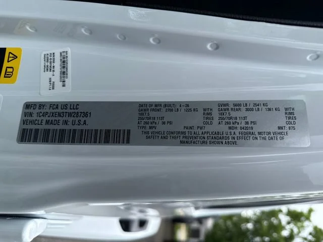New 2026 Bright White Clear-Coat Exterior Paint Jeep Sahara image 16
