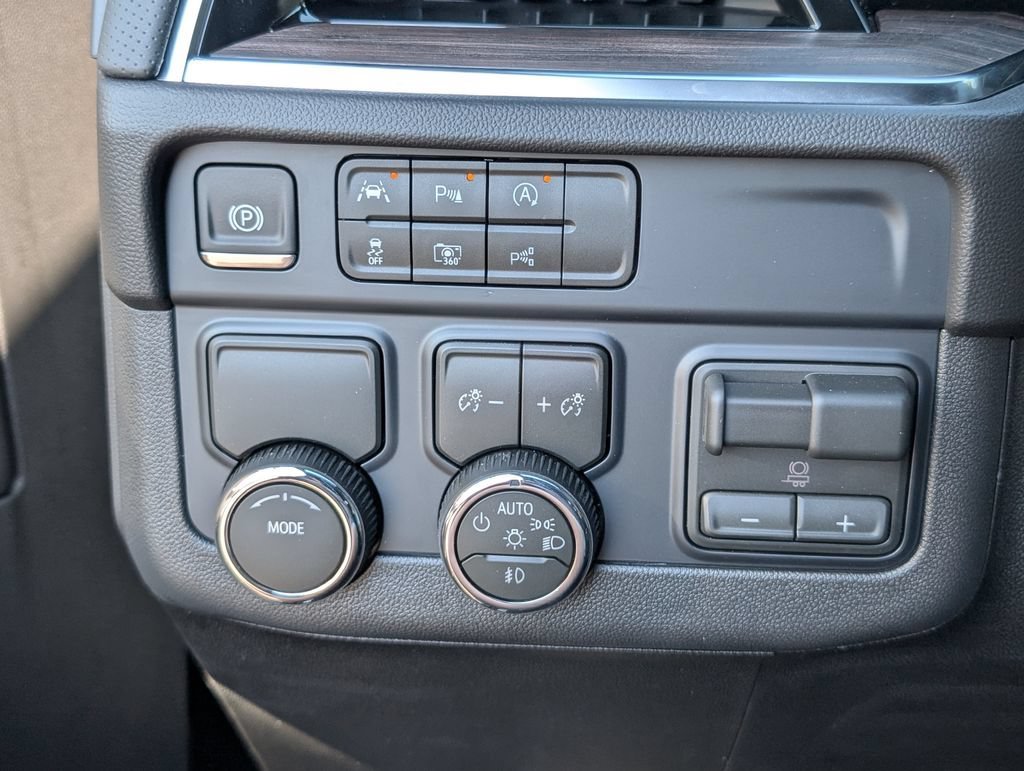 2026 Chevrolet Tahoe Premier - Photo 18