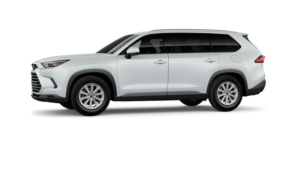 New 2026 Wind Chill Pearl Toyota XLE image 3