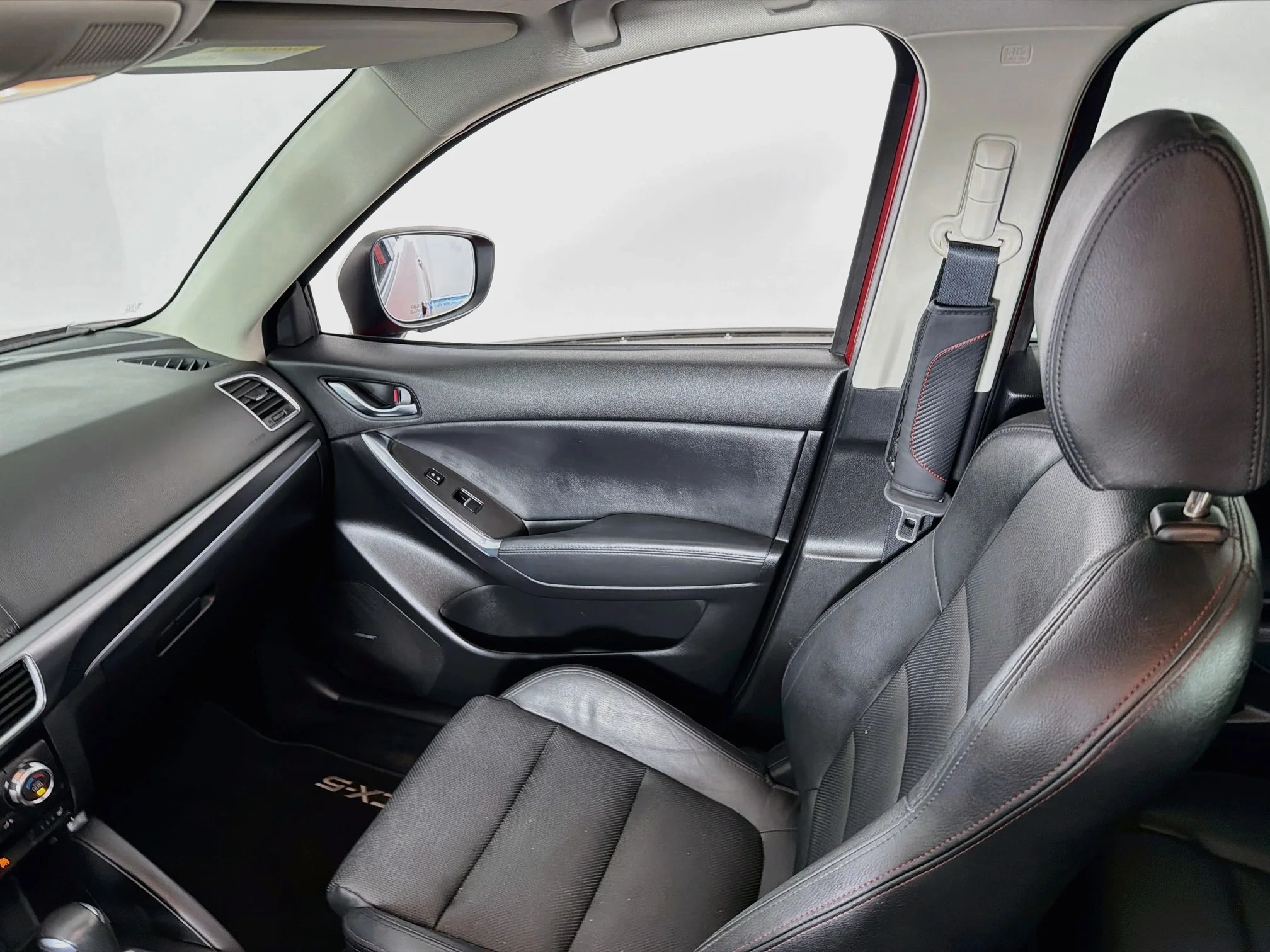 Used 2016 Soul Red Metallic Mazda Grand Touring image 25
