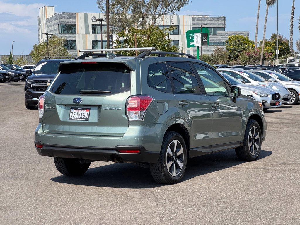 Used 2018 Green Metallic Subaru 2.5i Premium image 32