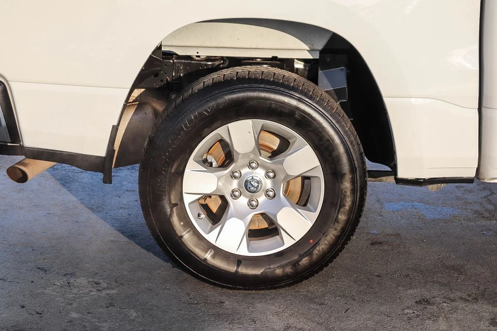 Used 2022 White Ram Big Horn/Lone Star image 12