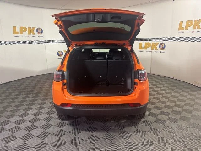 New 2026 Joose Exterior Paint Jeep Latitude image 7
