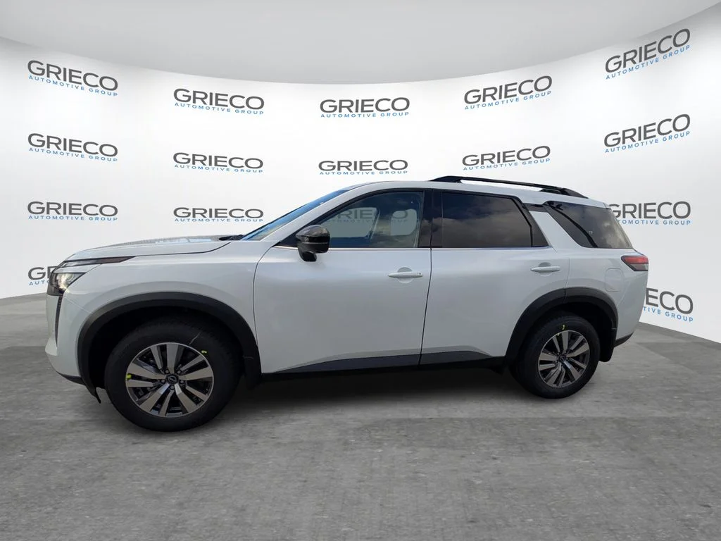 New 2026 Everest White Pearl TriCoat Nissan SL image 4