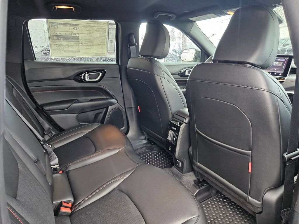 Used 2026 Diamond Black Crystal Pearlcoat Jeep Trailhawk image 35
