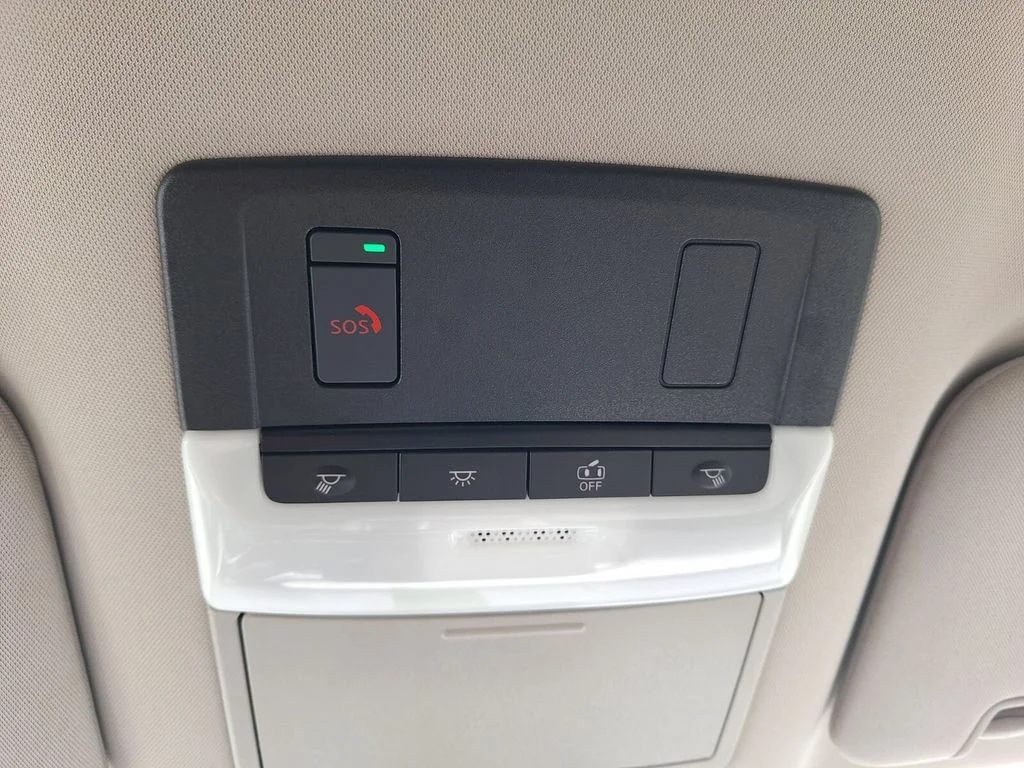 Used 2024 Gray Nissan SV image 18