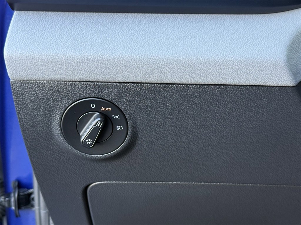 2022 VOLKSWAGEN TAOS - Image 17