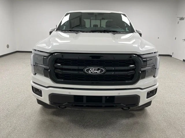 Used 2025 White Ford Lariat image 3