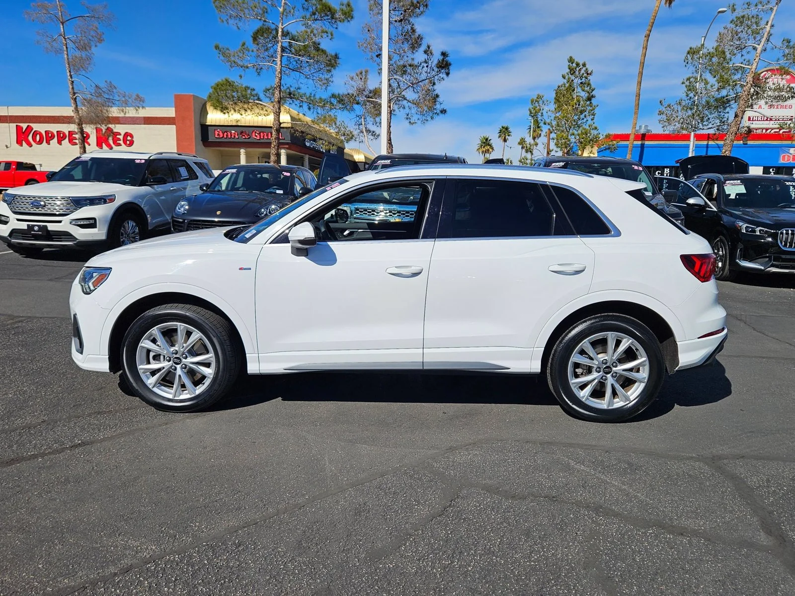 Used 2025 Glacier White Metallic Audi S line Premium image 9