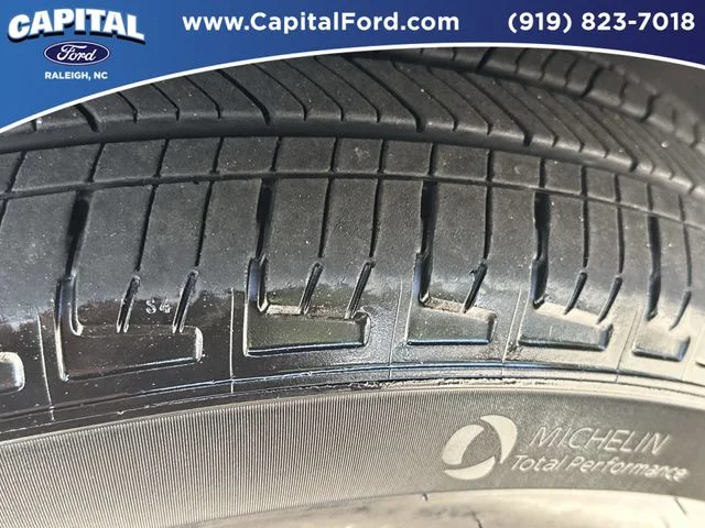 Used 2025 Silver Ford Base image 14
