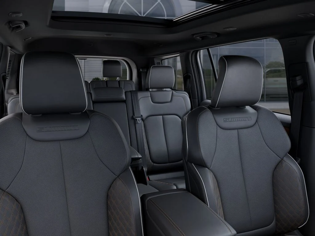 New 2026 Diamond Black Crystal Pearl-Coat Exterior Paint Jeep Summit image 26