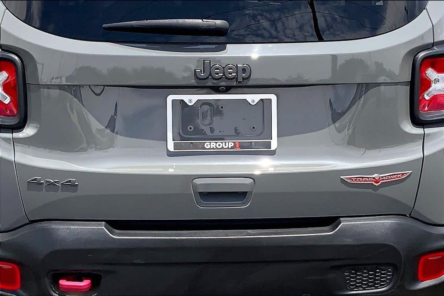 Used 2020 Sting-Gray Clearcoat Jeep Trailhawk image 31