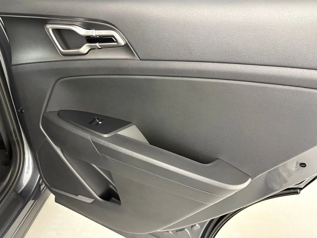 New 2027 Gravity Gray Kia LX image 38