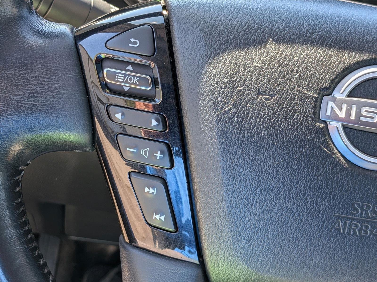 Used 2021 Super Black Nissan SL image 18