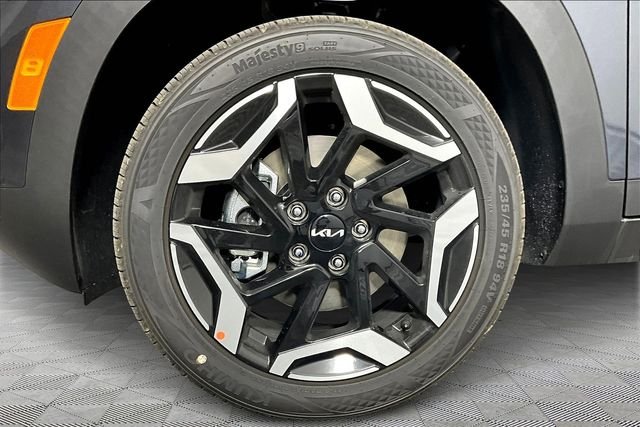 New 2026 Gravity Gray Kia SX image 13