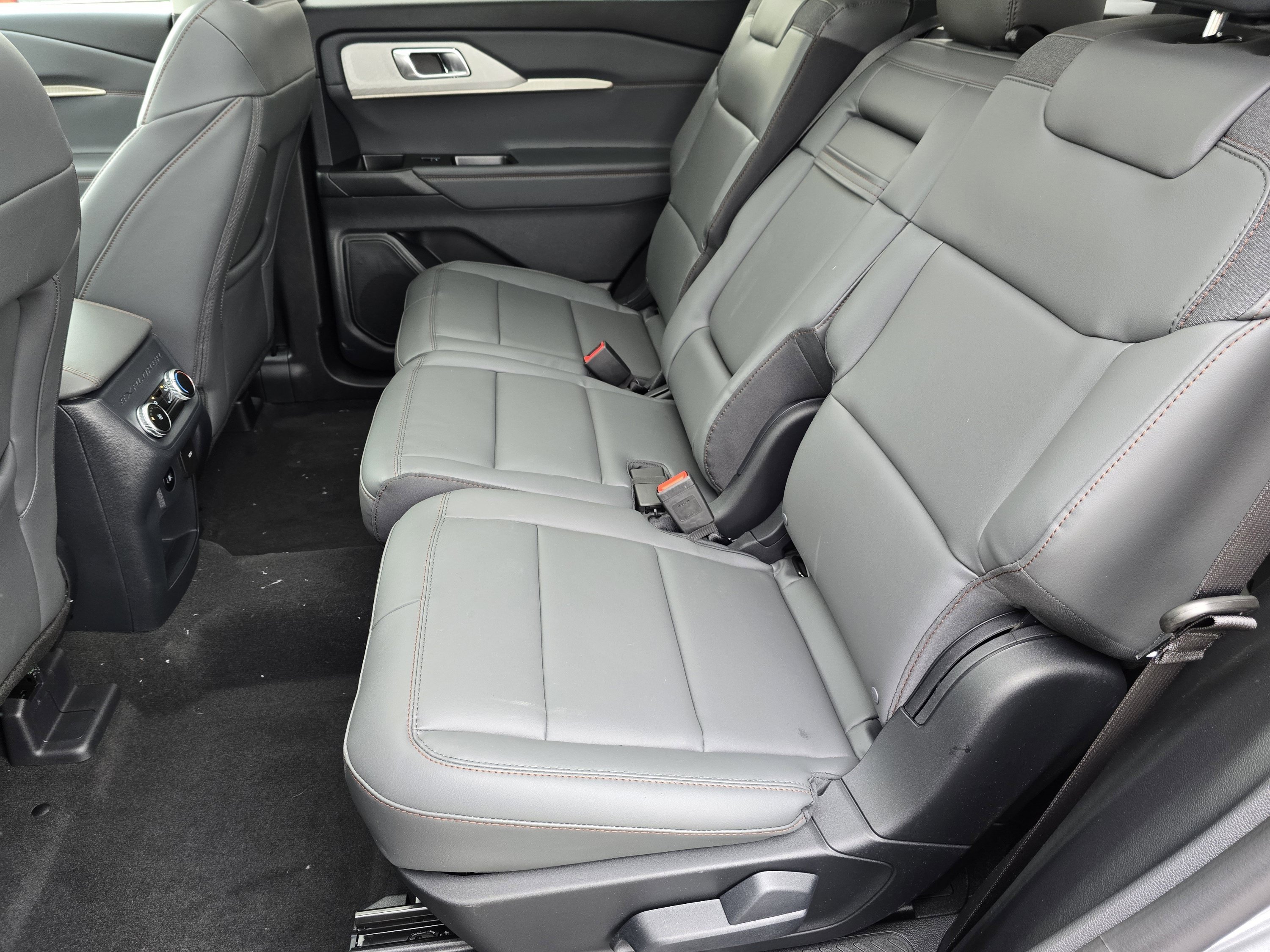 2026 Ford Explorer Active - Photo 23