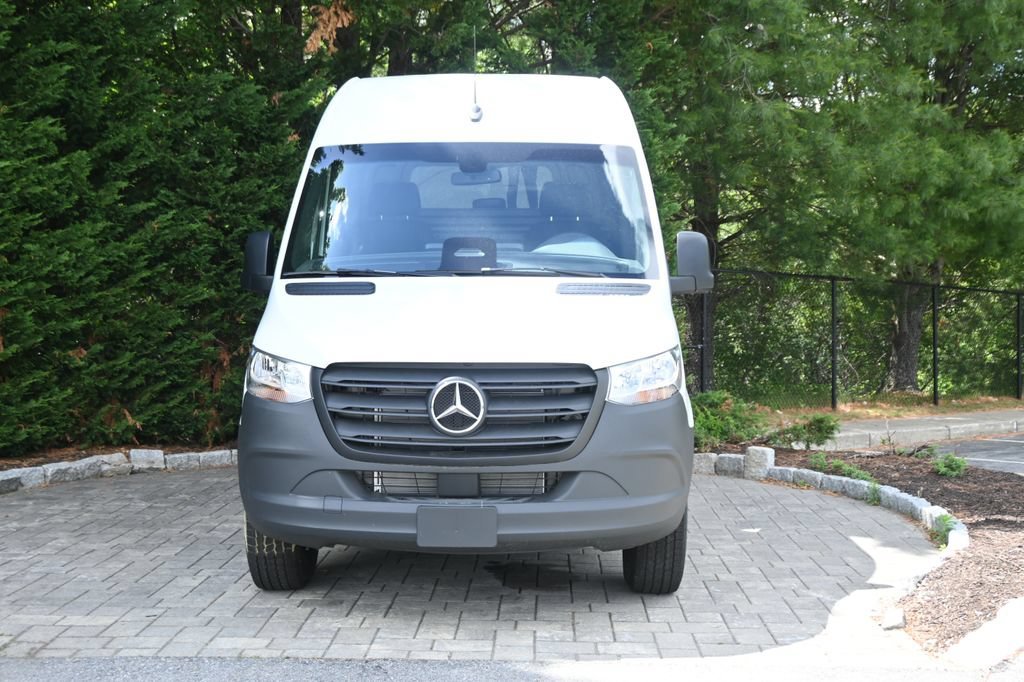 New 2026 Arctic White Mercedes-Benz Cargo 144 WB image 40