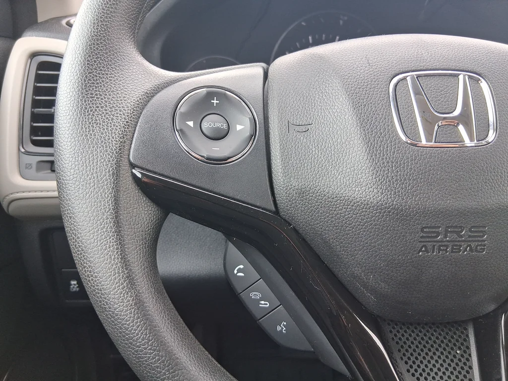Used 2022 White Honda LX image 16