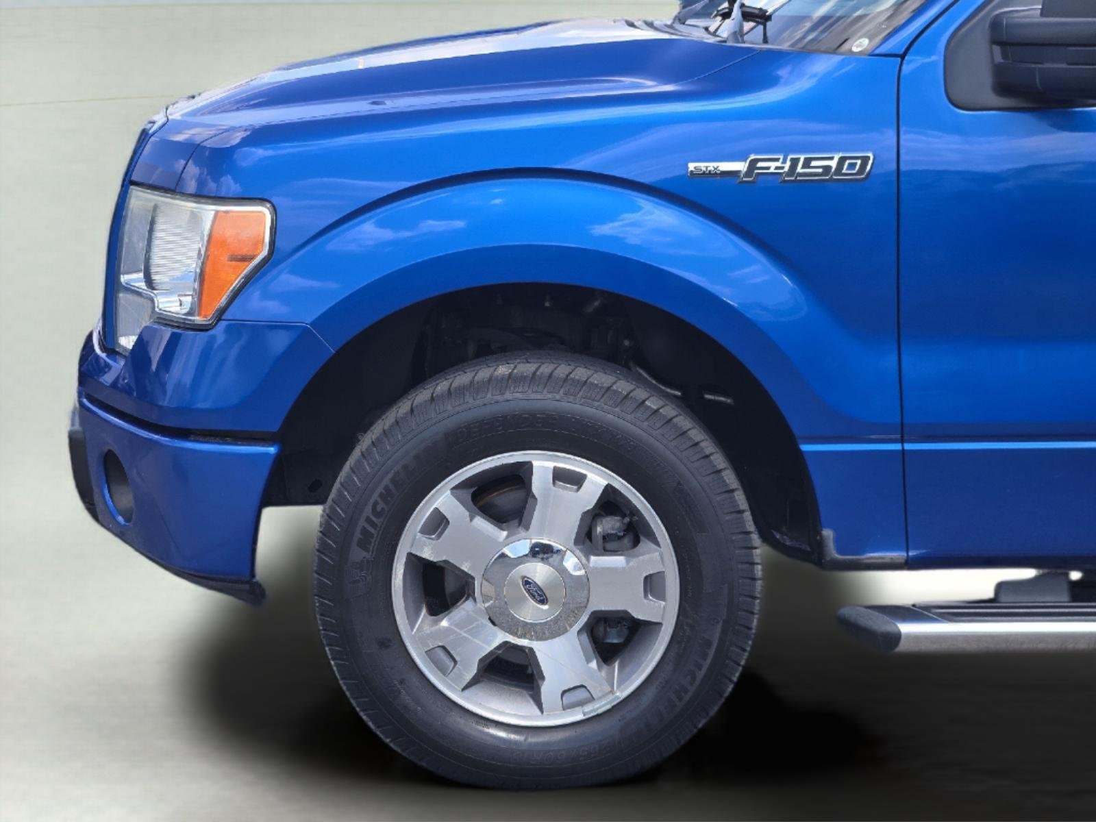 Used 2009  Ford XLT image 9