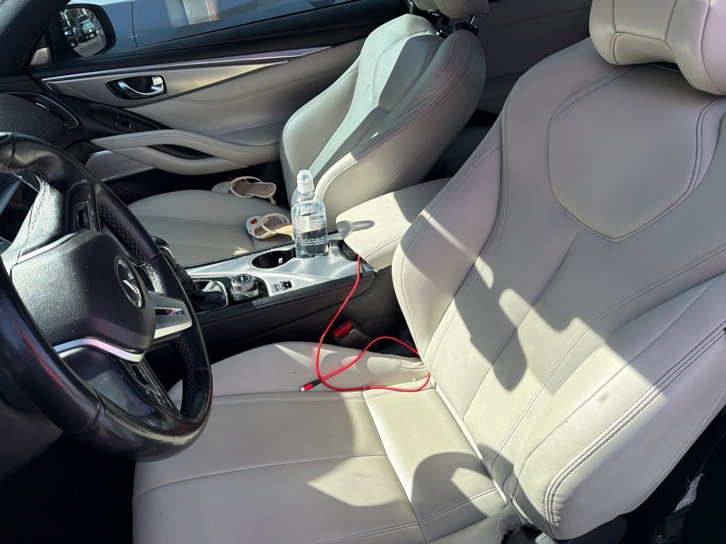 Used 2018 Blue INFINITI 3.0t LUXE image 9