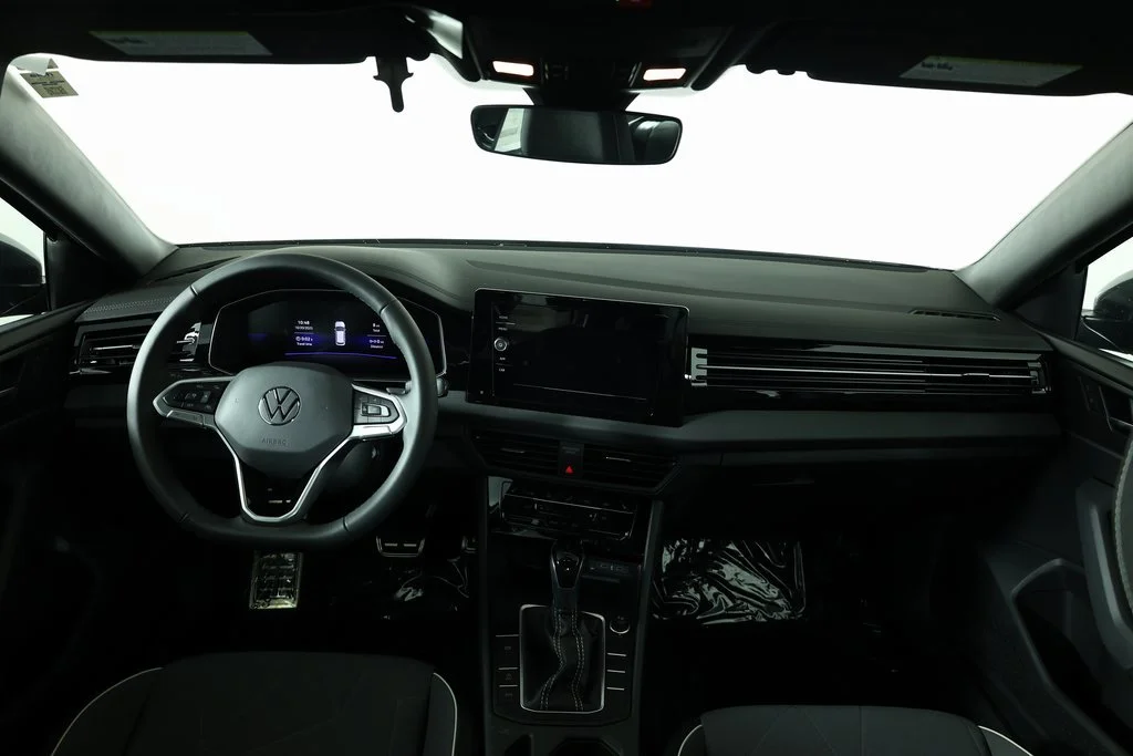 2026 Volkswagen Jetta Sport - Photo 8
