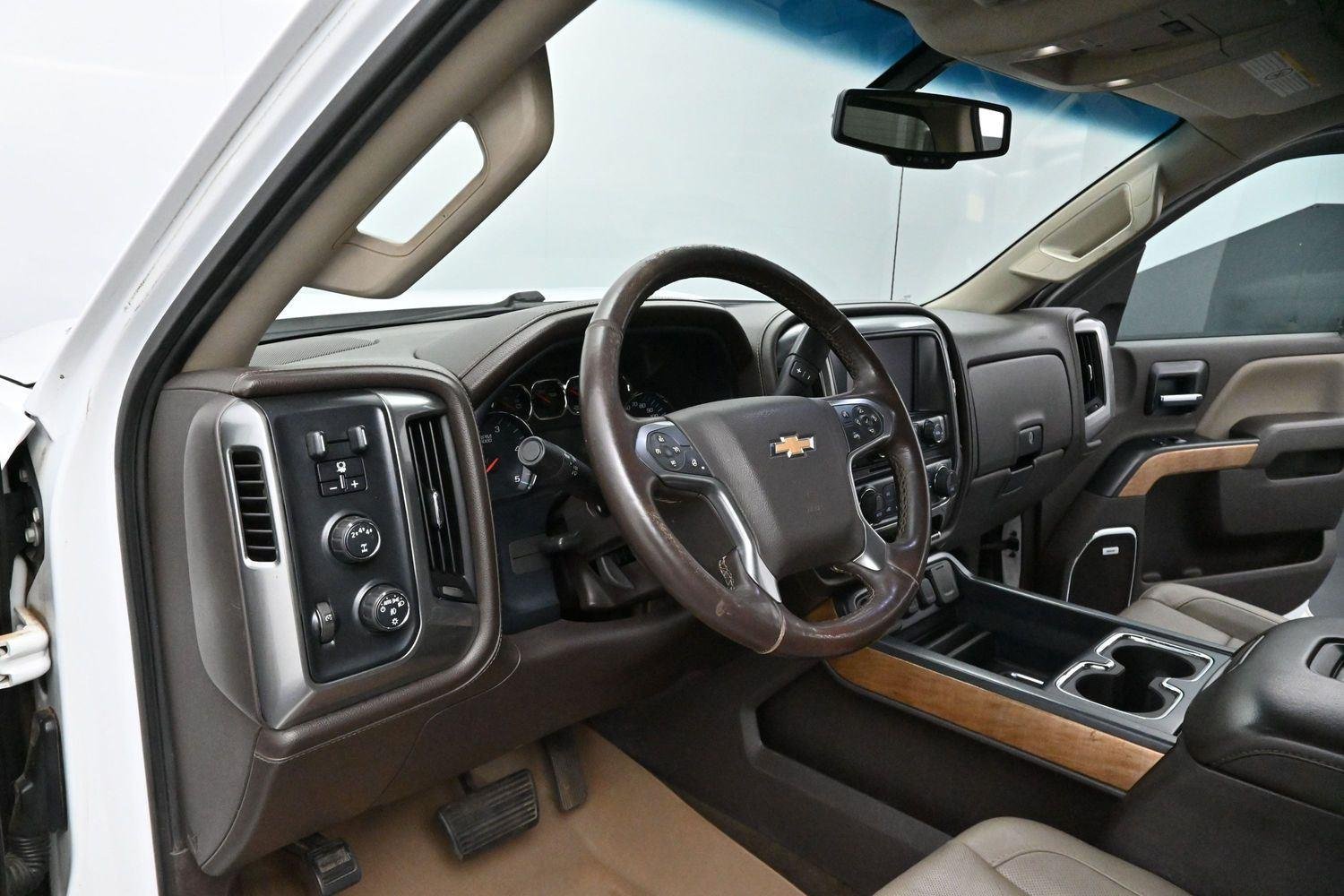 Used 2018 SUMMIT WHITE Chevrolet LTZ image 13